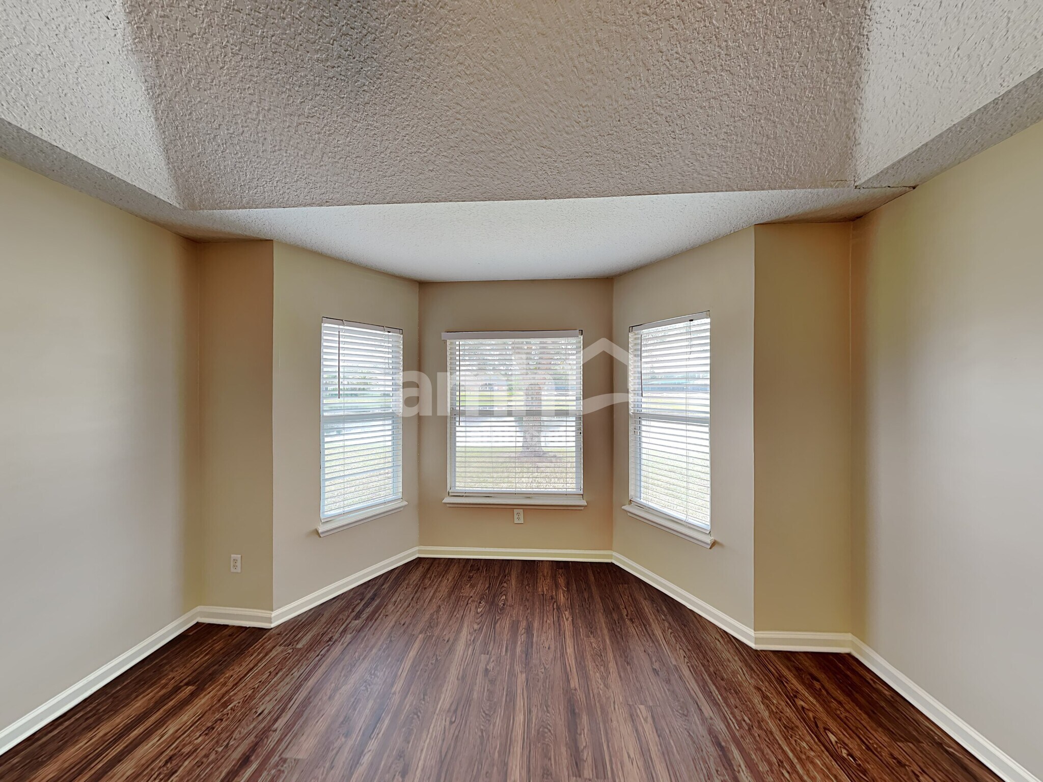 Building Photo - 14240 Sea Eagle Dr