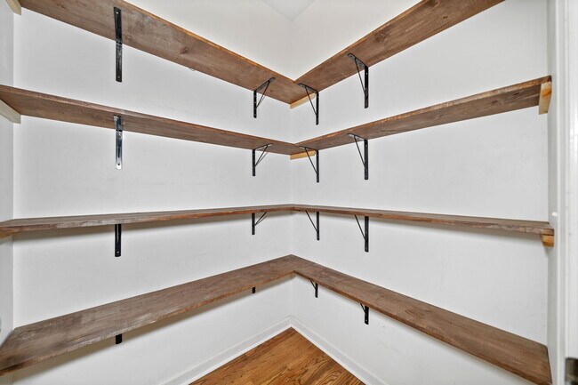 Building Photo - 521 Wooded Mountain Trail