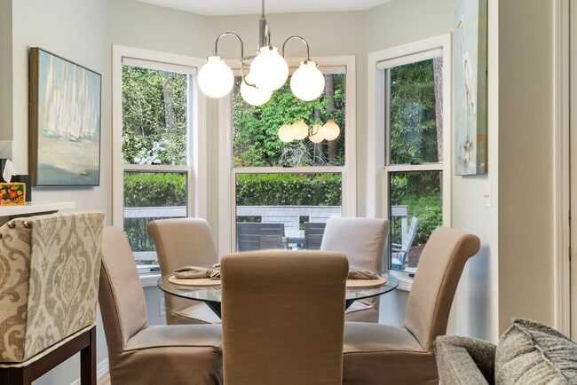 Building Photo - Private Retreat Backing to Trails in the Heart of Lake Oswego
