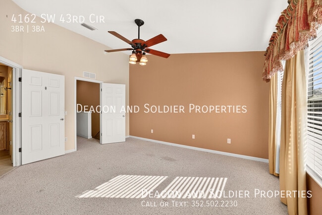 Building Photo - 4162 SW 43rd Cir