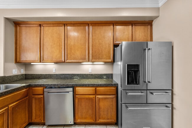 Building Photo - 9447 Hendrix Ln