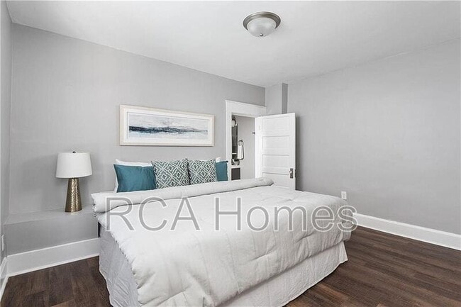 Building Photo - 1024 Orange St