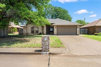 Building Photo - Great 3 Bed 2 Bath In Edmond