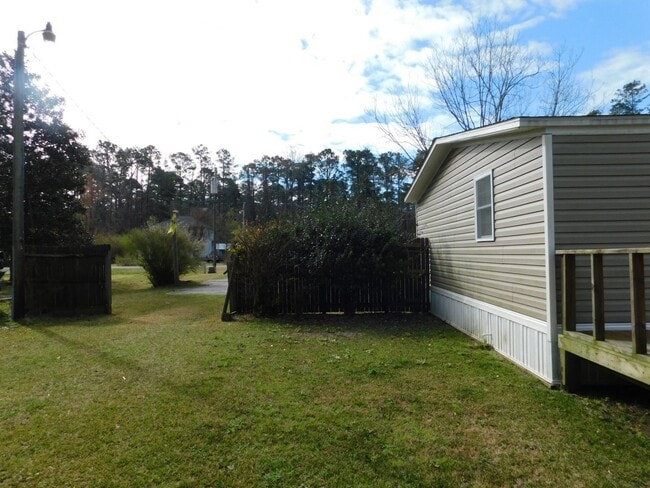 Building Photo - Cozy Modular Home in Newport