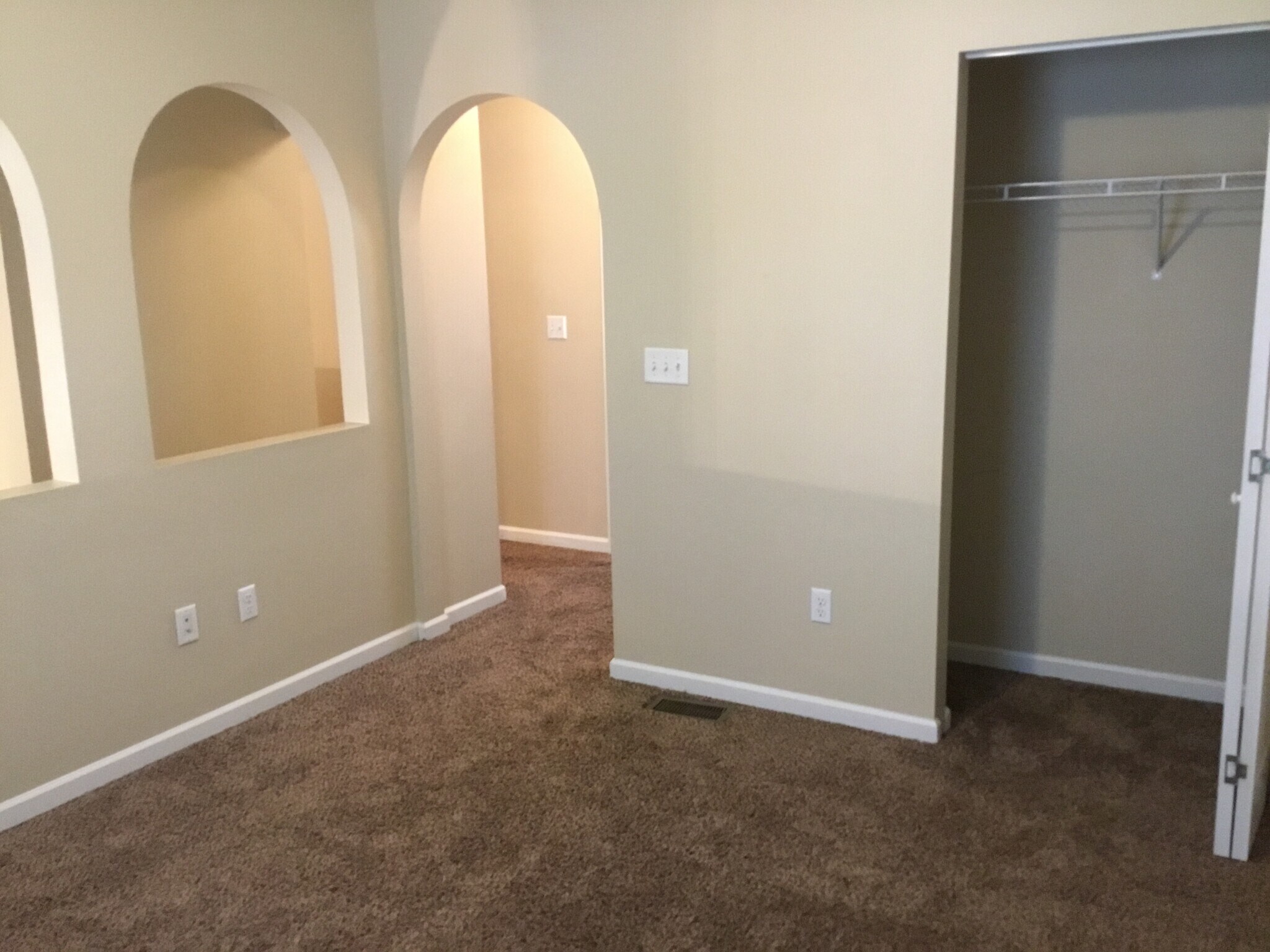 Building Photo - 7648 Harwood Ct