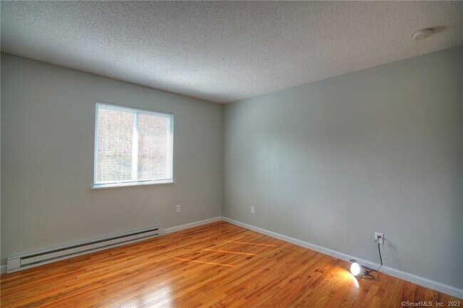 Building Photo - 82 Buddington Rd