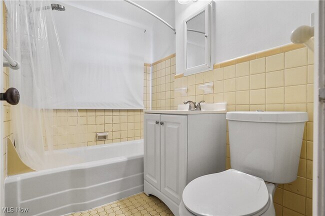 Building Photo - 2292 S Overlook Rd