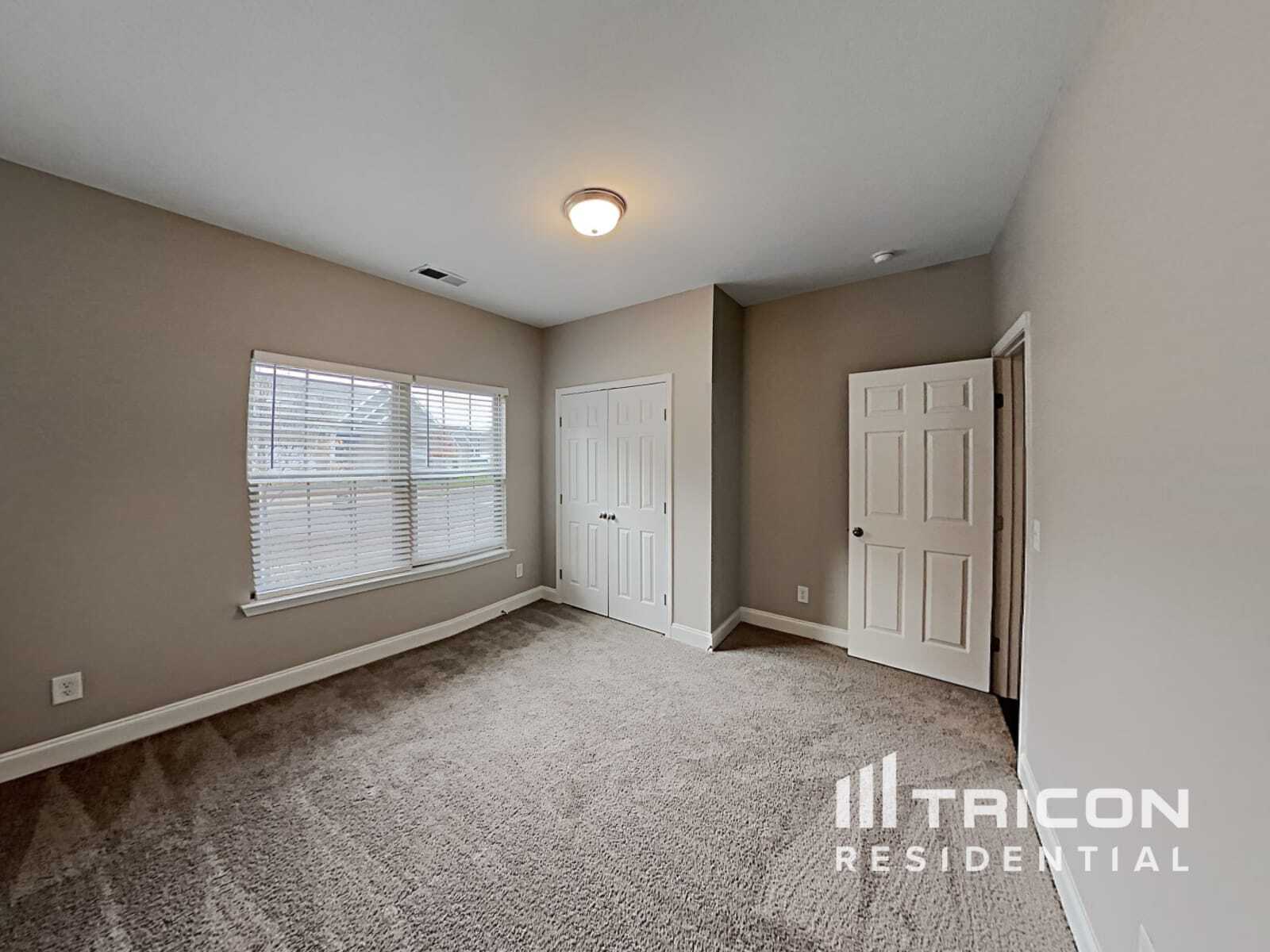 Building Photo - 261 Bexley Way