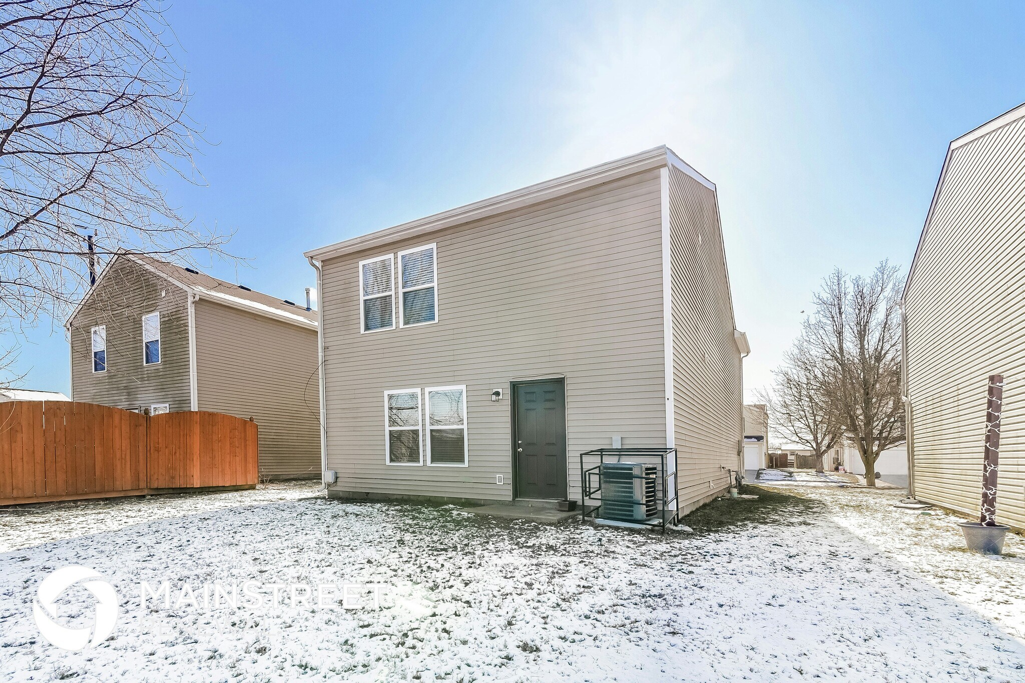 Building Photo - 10762 Glenayr Dr