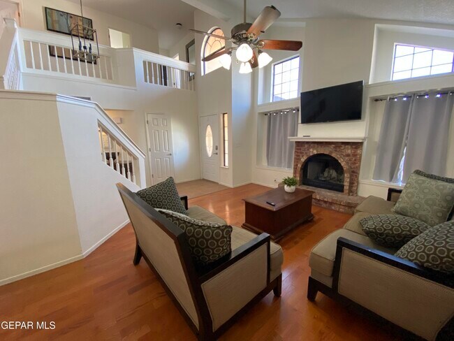 Building Photo - 812 Merriman Dr