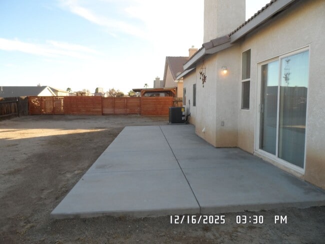 Building Photo - 4 Bedrooms, 2 Bathrooms, 3 Car Garage, 1899 sq. ft., Large Fenced, Front Yard Lawn, Near Schools ...