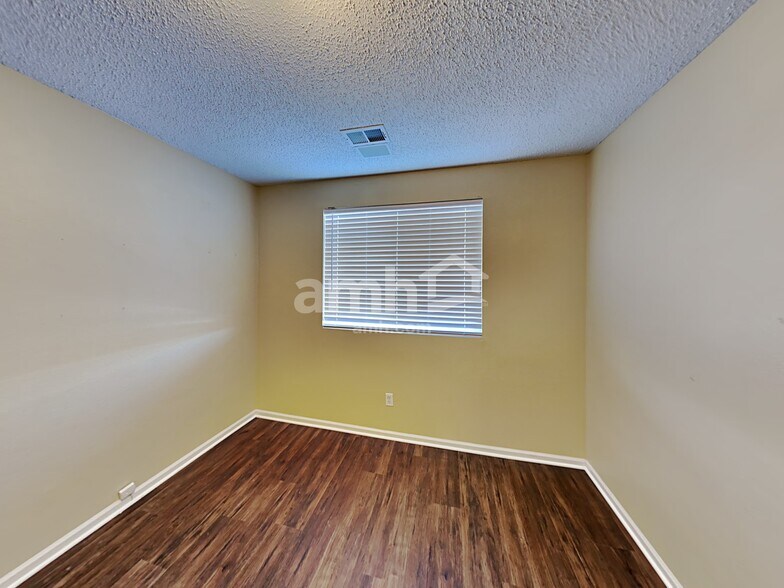 Building Photo - 20132 E Hampden Pl