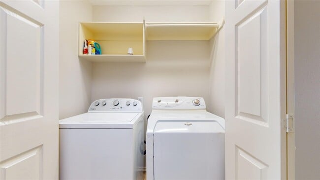 Building Photo - 12443 Narcissus View Trail