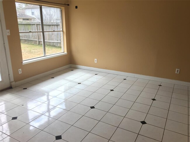 Building Photo - 15310 Reigate Ln
