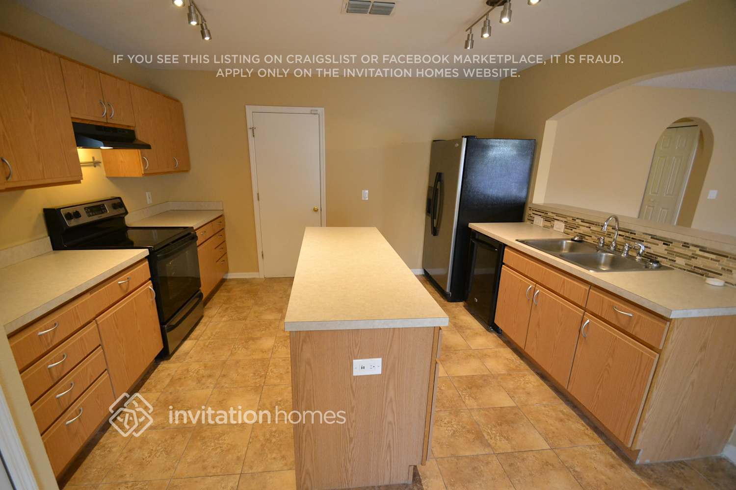 Building Photo - 6210 Calamari Pl