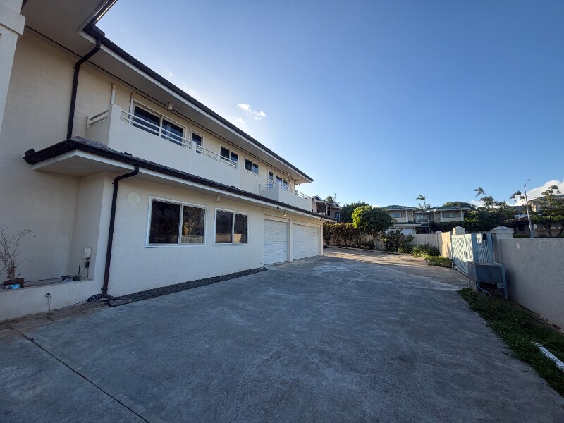 Building Photo - 736 Ulili St