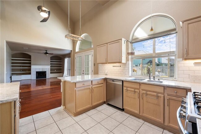 Building Photo - 112 Trotter Dr