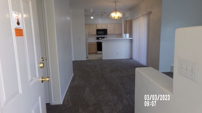 Building Photo - PUEBLO SANTA FE CONDO! FANTASTIC 2 BEDROOM...
