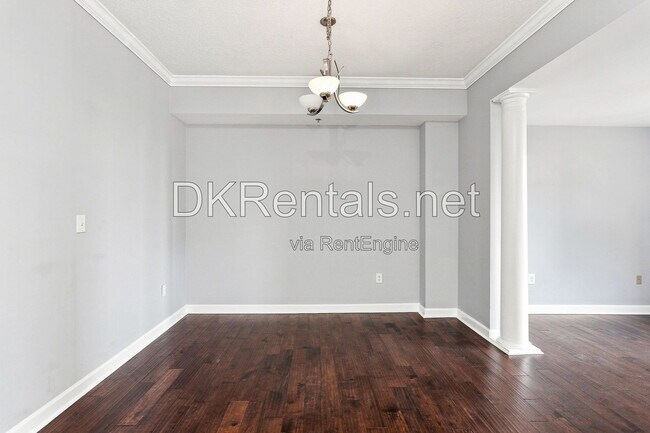 Building Photo - 1101 Juniper St NE