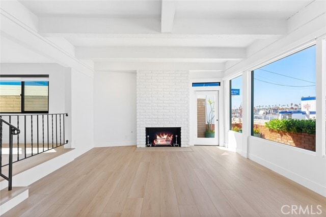 Building Photo - 404 S Bay Front