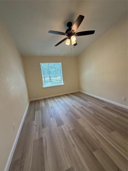 Building Photo - 236 Live Oak Dr