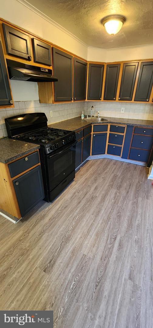 Building Photo - 408 W 21st St