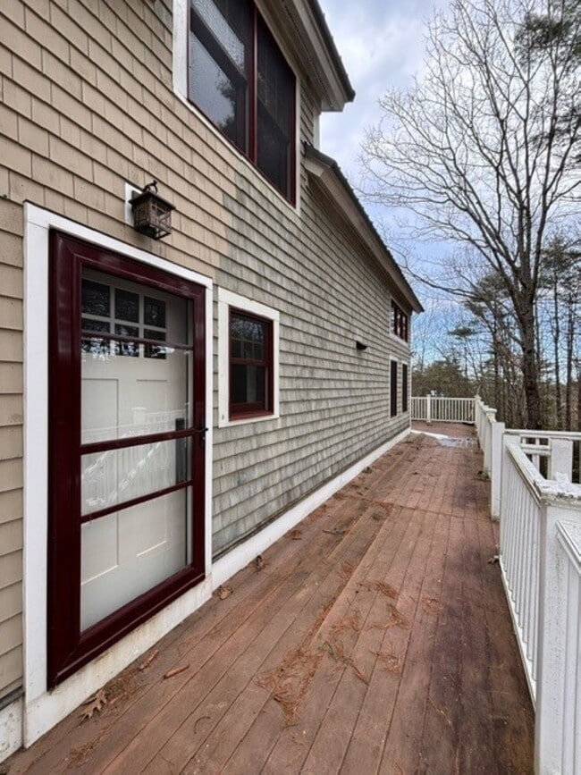 Building Photo - 62 Heights Rd