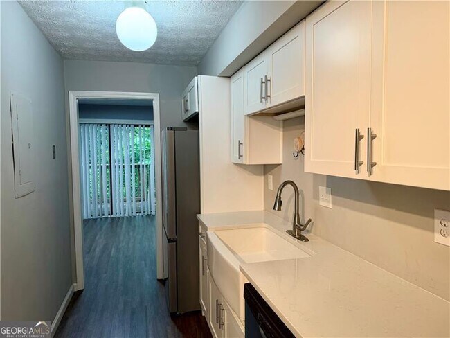 Building Photo - 1059 Mariners Dr