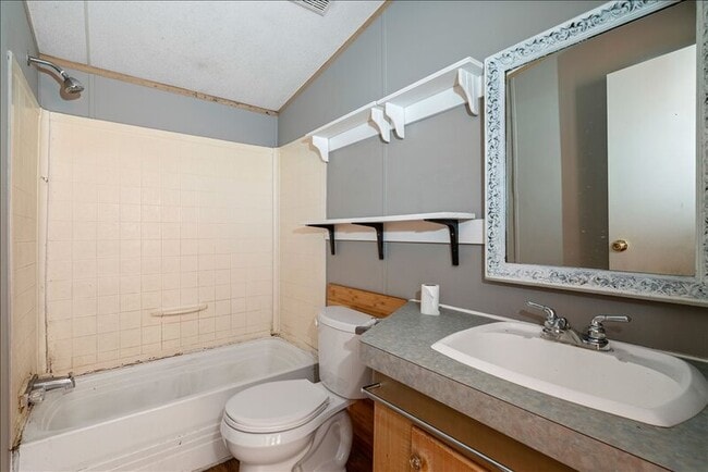 Building Photo - 12309 Mustang Mesa Dr