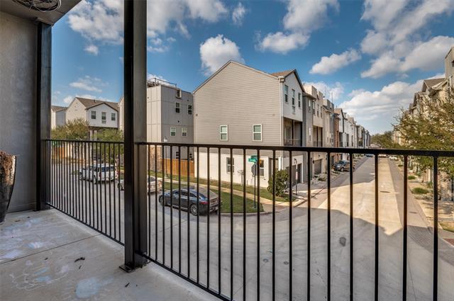 Building Photo - 1434 Elevado Dr