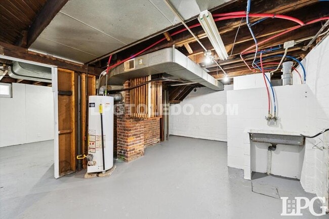 Building Photo - 4217 Asbury Dr