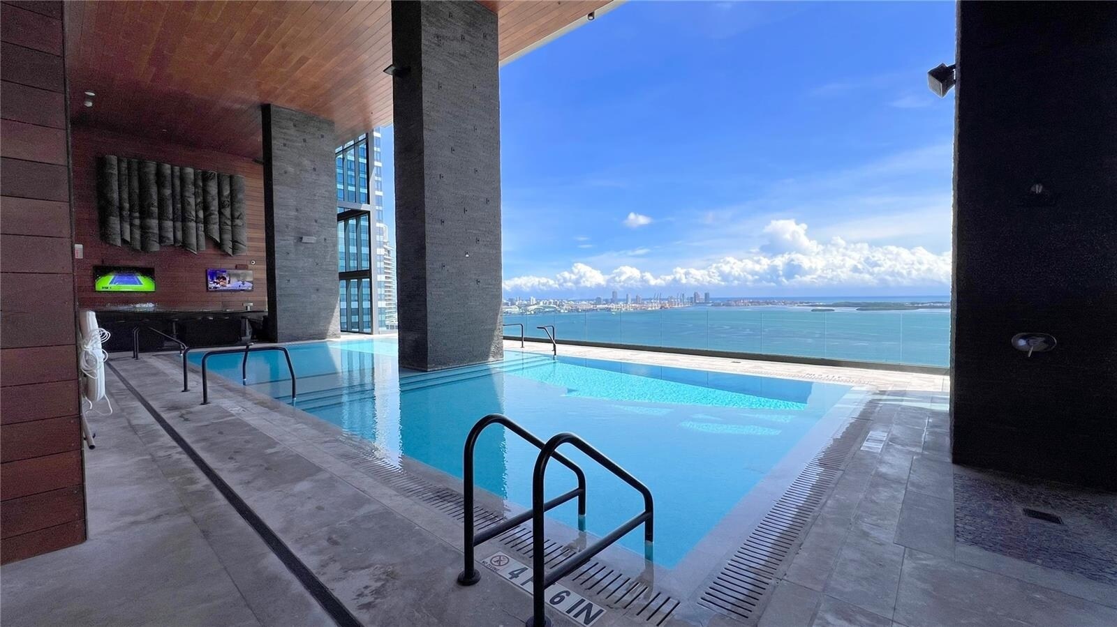 Building Photo - 1451 Brickell Ave