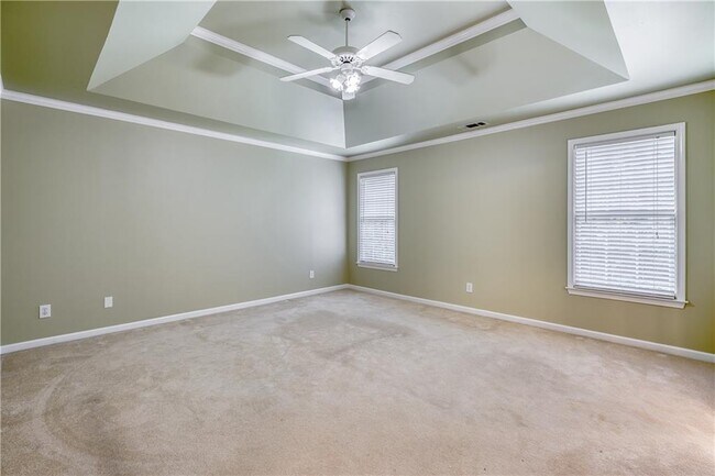 Building Photo - 2232 Woodbriar Dr