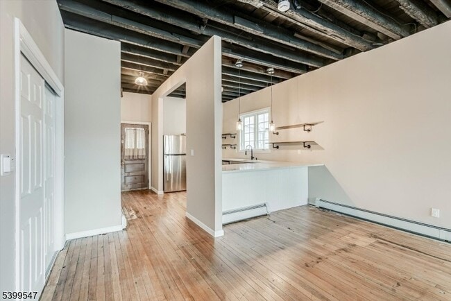 Building Photo - 239 Water St