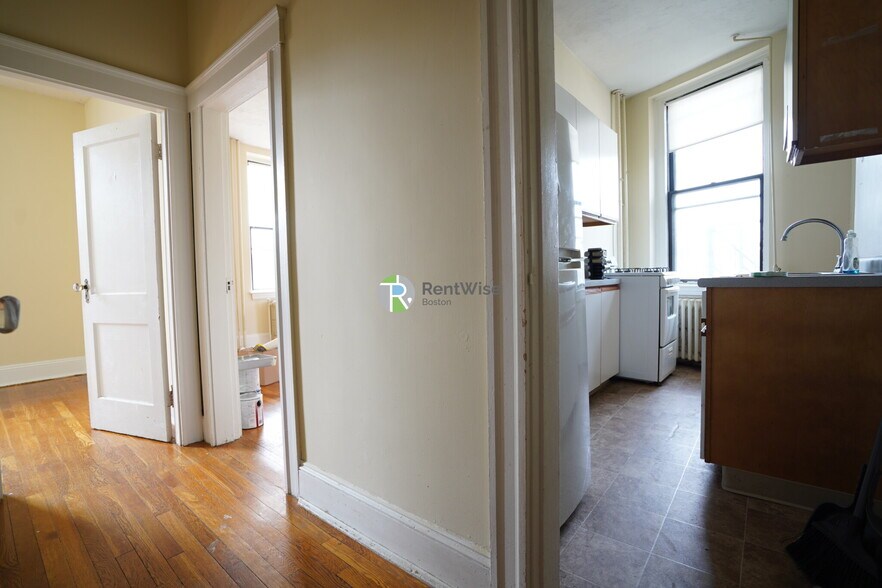 Primary Photo - 223 Essex St