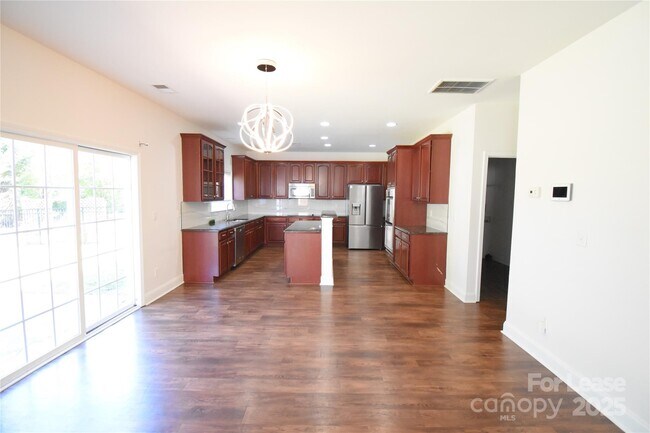 Building Photo - 6728 Evanton Loch Rd