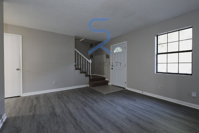 Building Photo - Move in before December 31st and get $100 OFF your rent for the first 3 months — PLUS a $250 Amaz...