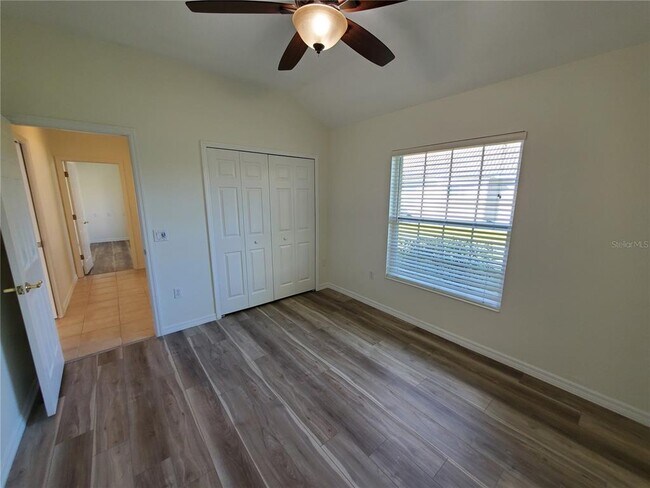 Building Photo - 5262 Far Oak Cir