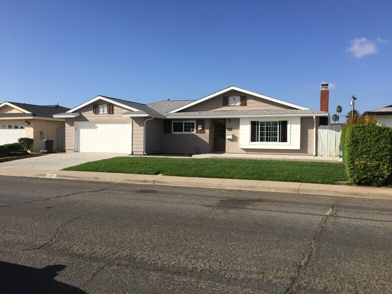 Building Photo - 1630 Ionian St