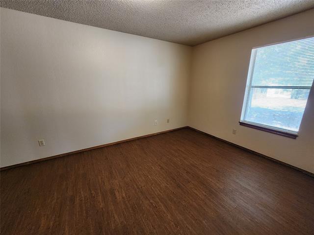 Building Photo - 3211 Eastridge Dr