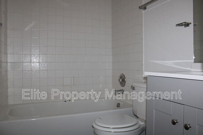 Building Photo - 1984 N Salem Ave