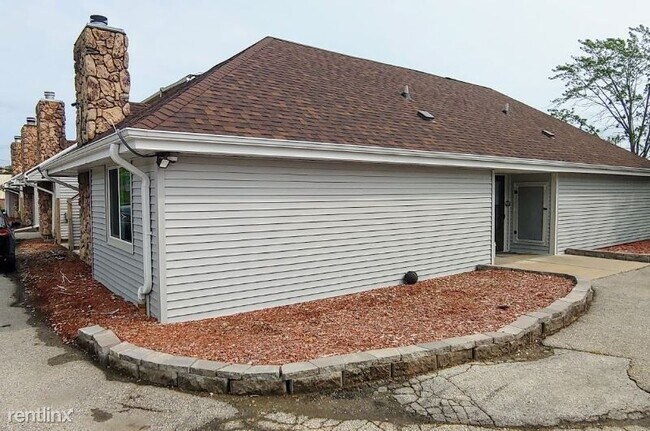 Building Photo - 2 br, 2 bath Townhome - 8329 W Northridge Ct