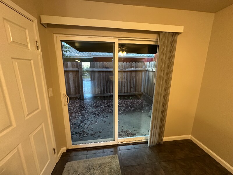 Building Photo - 10275 Mills Station Rd