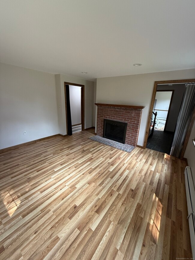 Building Photo - 276 Carriage Way