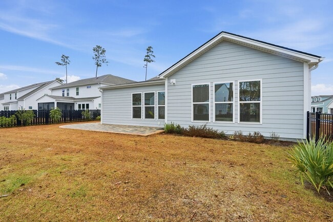 Building Photo - 3-Bed Corner Lot Home in Waterways Community