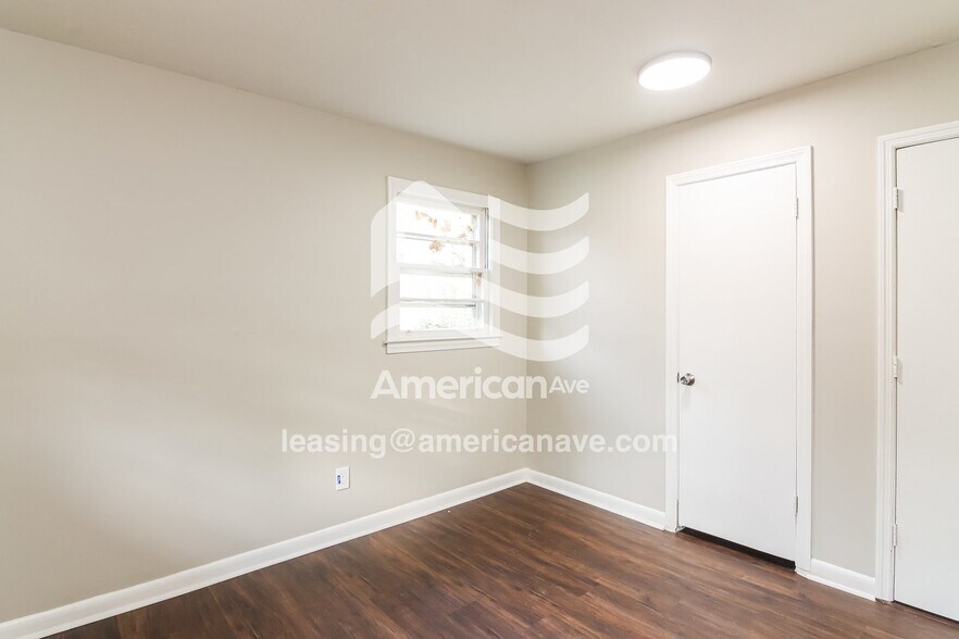 Building Photo - 4707 Wellborn Dr