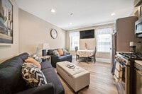 Building Photo - 472 Commercial St