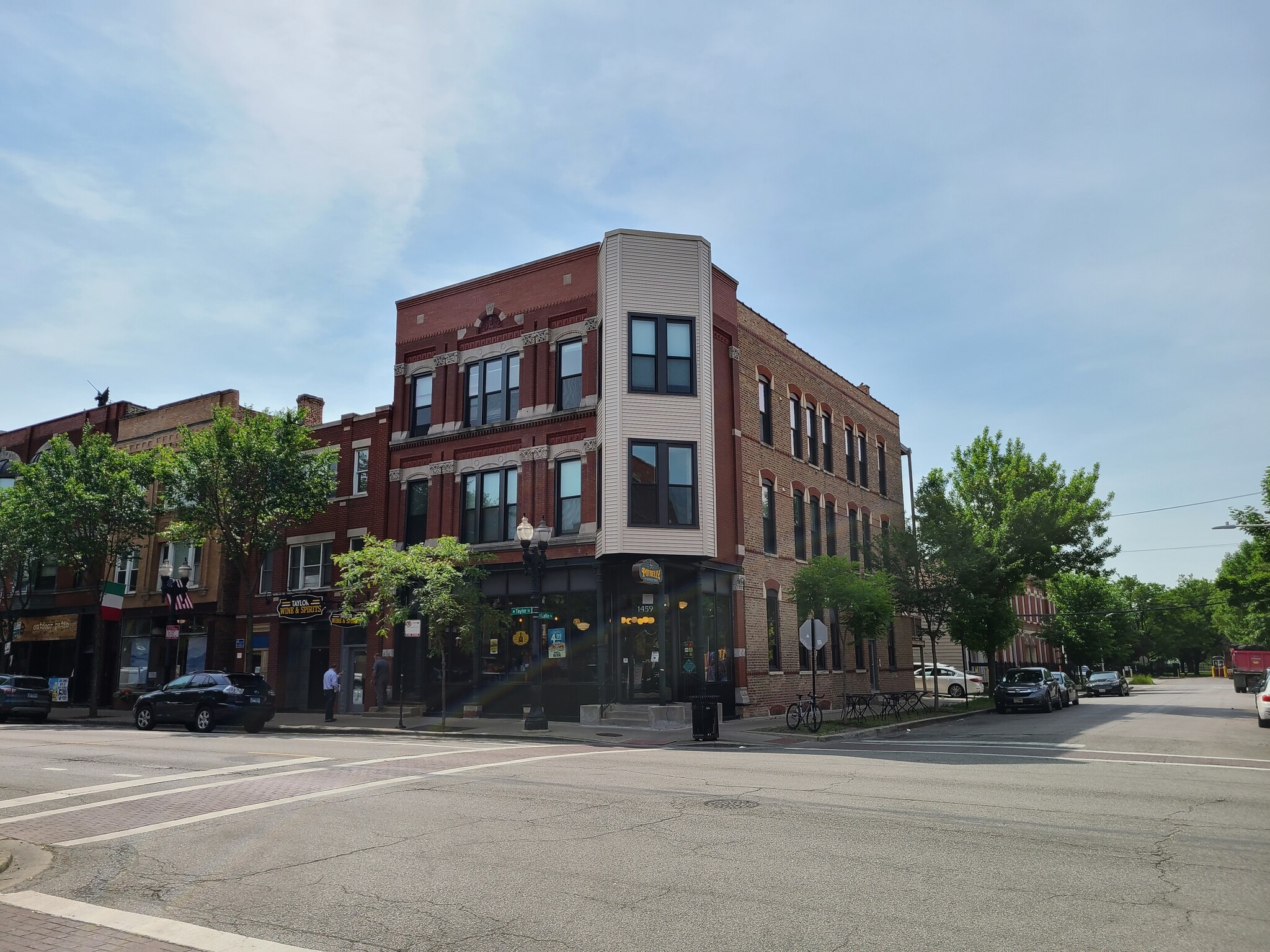 Building Photo - 1459 W Taylor St