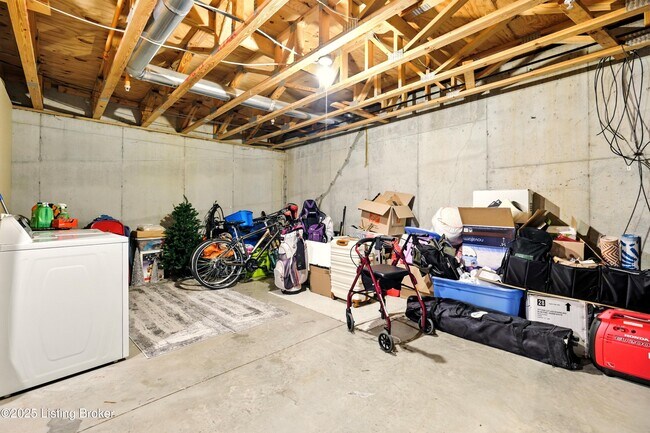 Building Photo - 225 Crescent Hill Pl