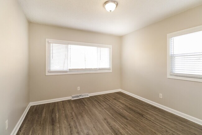 Building Photo - 2007 Garland Ave